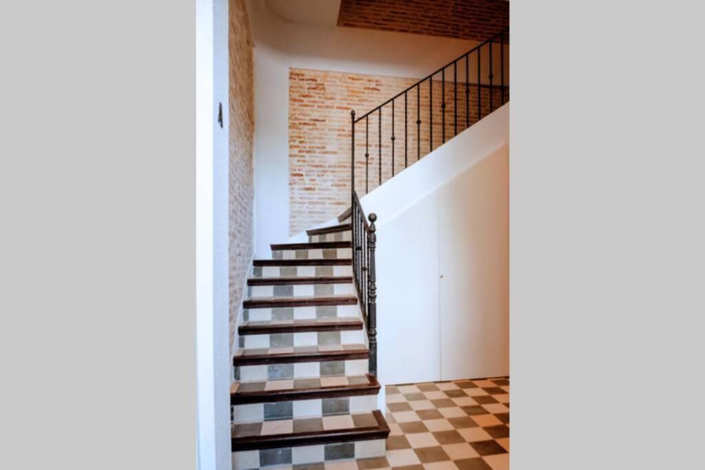 Selecta Ideal Y Facil Parking En La Calle Appartement